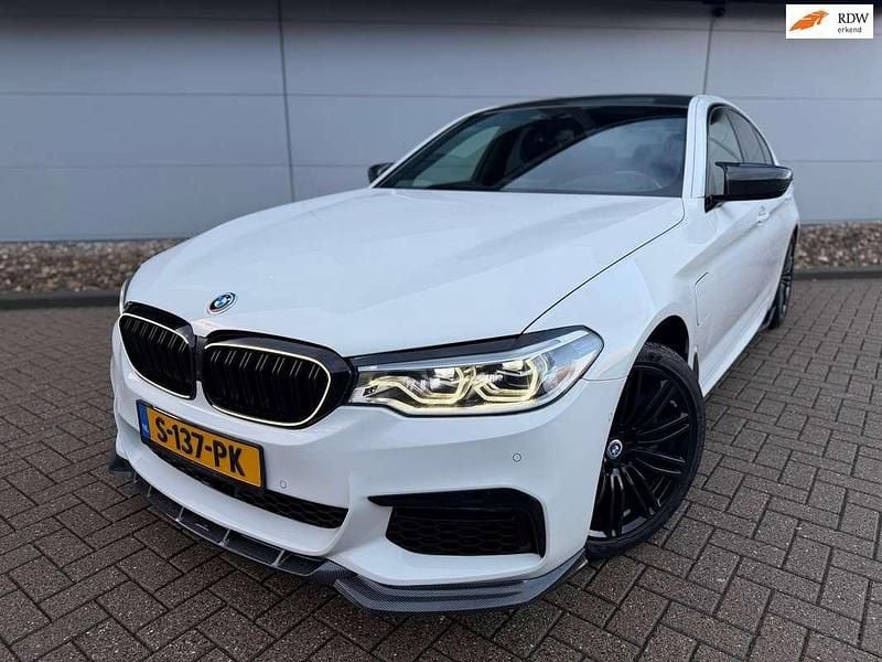 Wit Gebruikt 2019 BMW 530e Executive Sedan | € 28.950 (Super prijs) - Afbeelding 1/4