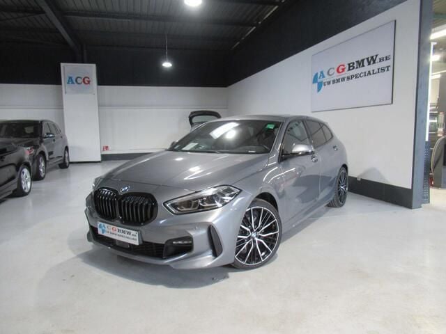 Occasion BMW 118 Shadowline 136 PK (100 kW) 2023 Grijs Hatchback