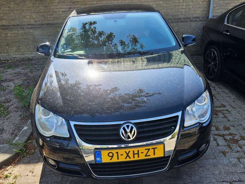 Zwart Gebruikt 2007 VW Eos Cabriolet | € 3.500 (Eerlijke prijs) - Afbeelding 1/4