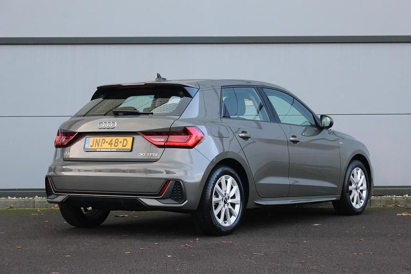 Occasion Audi A1 Sportback Advanced 2024 Grijs Hatchback