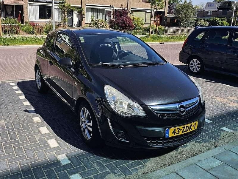 Zwart Gebruikt 2012 Opel Corsa Edition MPV | € 2.100 (Super prijs) - Afbeelding 1/4