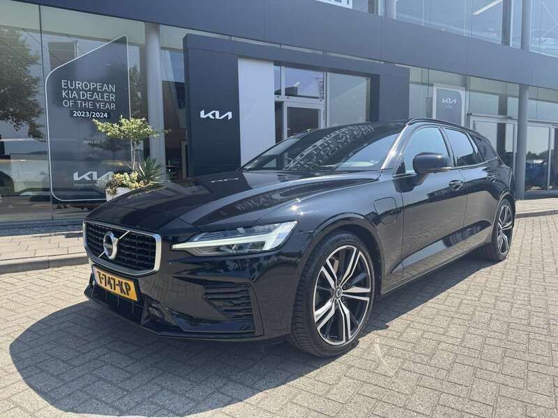 Zwart Gebruikt 2020 Volvo V60 R-Design Stationwagen | € 28.950 (Super prijs) - Afbeelding 1/4