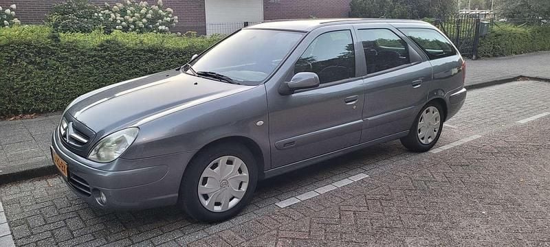 Grijs Gebruikt 2005 Citroën Xsara Stationwagen | € 1.250 (Goede deal) - Afbeelding 1/4