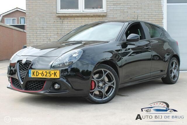 Zwart Gebruikt 2016 Alfa Romeo Giulietta Super Hatchback | € 14.995 (Eerlijke prijs) - Afbeelding 1/4