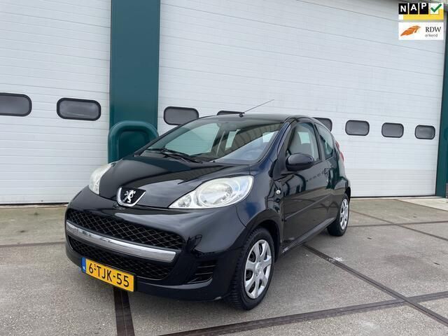 Zwart Gebruikt 2009 Peugeot 107 Hatchback | € 3.225 (Duur) - Afbeelding 1/4