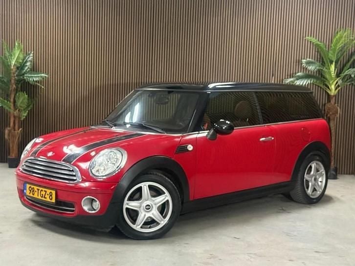 Rood Gebruikt 2010 Mini Cooper Clubman Chili Stationwagen | € 6.499 (Super prijs) - Afbeelding 1/4