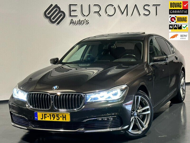 Bruin Gebruikt 2016 BMW 730 Executive Sedan | € 34.450 (Eerlijke prijs) - Afbeelding 1/4
