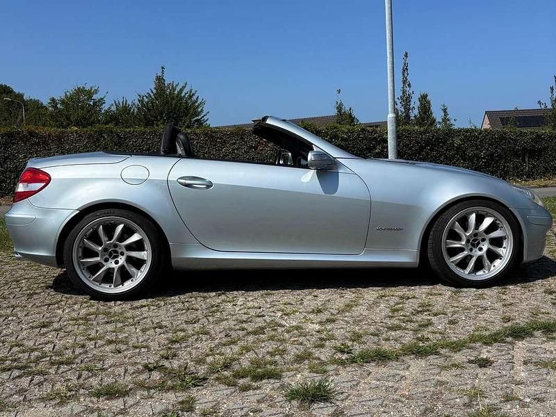 Zilver Gebruikt 2004 Mercedes SLK200 Cabriolet | € 9.999 (Eerlijke prijs) - Afbeelding 1/4