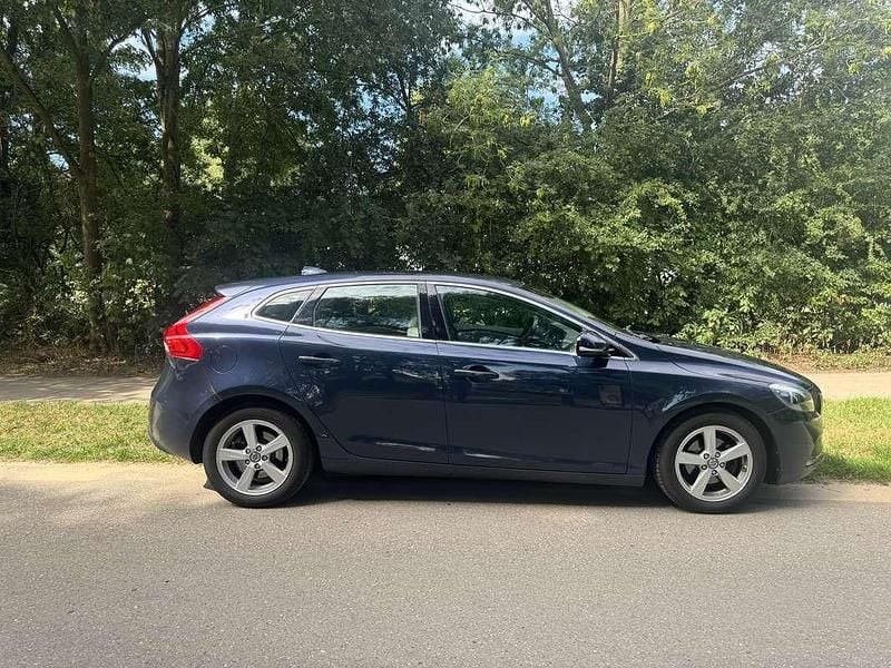 Blauw Gebruikt 2013 Volvo V40 Momentum Stationwagen | € 5.350 (Eerlijke prijs) - Afbeelding 1/4