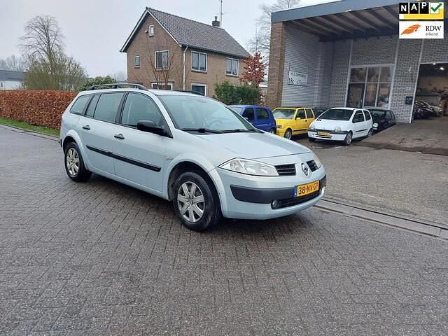 Grijs Gebruikt 2004 Renault Mégane GrandTour Authentique Stationwagen | € 899 (Eerlijke prijs) - Afbeelding 1/4