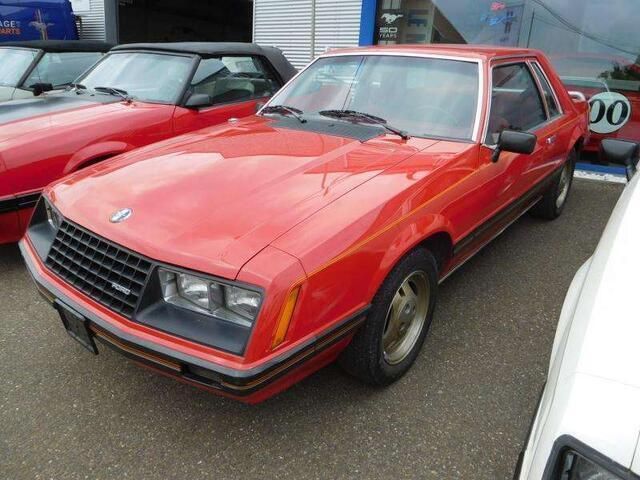 Rood Gebruikt 1979 Ford Mustang | € 7.500 - Afbeelding 1/4