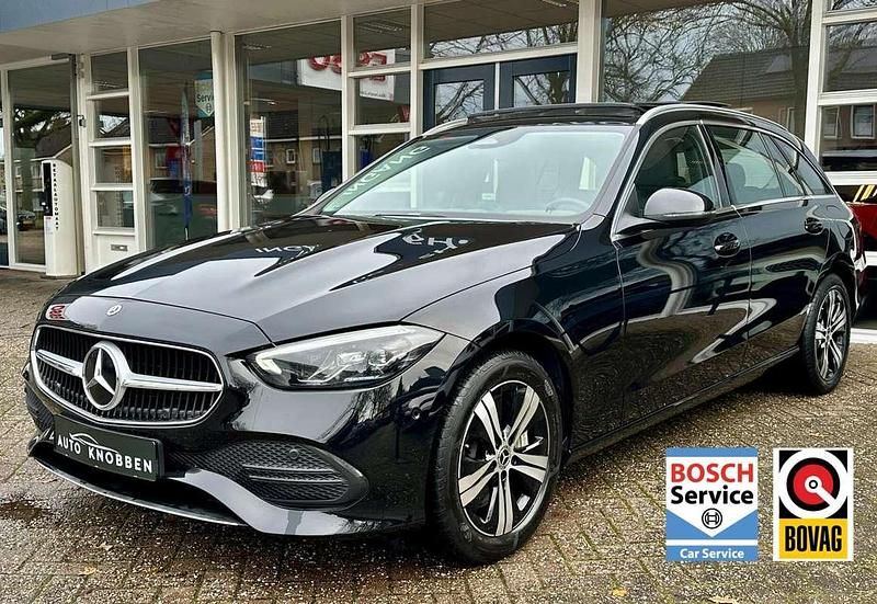 Zwart Occasion 2022 Mercedes C300e Avantgarde Stationwagen | € 27.900 (Super prijs) - Afbeelding 1/4