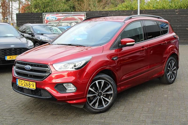 Occasion Ford Kuga ST-Line 120 PK (88 kW) 2018 Rood SUV