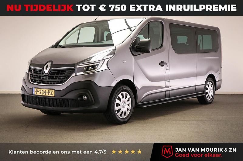 Grijs Gebruikt 2021 Renault Trafic Zen MPV | € 34.195 - Afbeelding 1/4