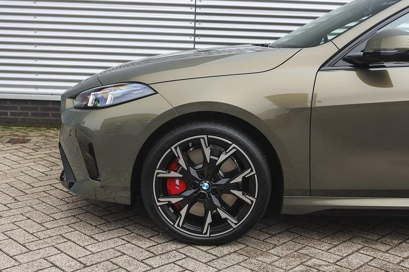 Occasion BMW 120 Comfort Edition 156 PK (114 kW) 2025 Groen Hatchback