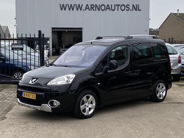 Zwart Gebruikt 2009 Peugeot Partner Tepee MPV | € 4.895 (Duur) - Afbeelding 1/4