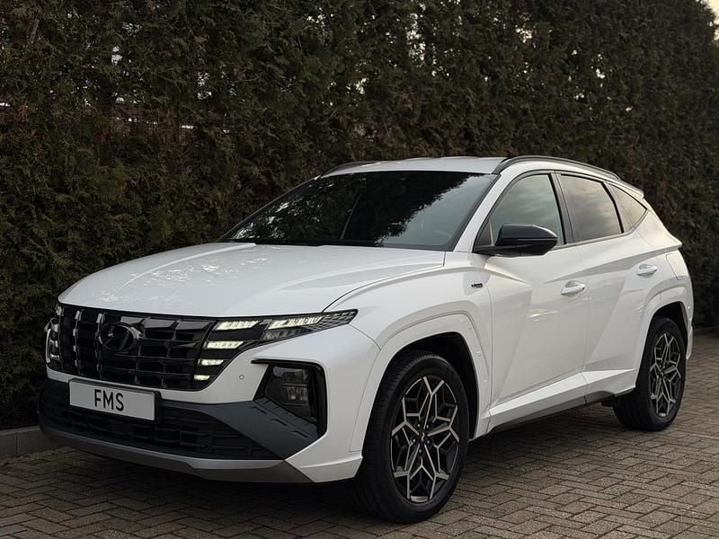 Wit (metallic) Occasion 2024 Hyundai Tucson N Line SUV | € 35.890 (Eerlijke prijs) - Afbeelding 1/4