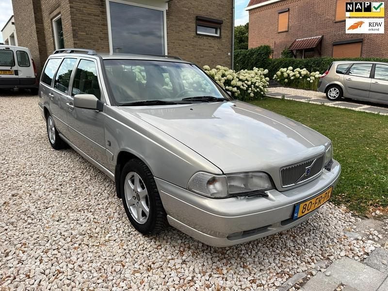 Beige Gebruikt 2000 Volvo V70 Stationwagen | € 3.950 (Duur) - Afbeelding 1/4