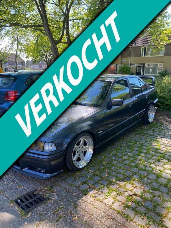 Grijs, metallic lak Gebruikt 1998 BMW 316 Executive Sedan | € 4.750 (Eerlijke prijs) - Afbeelding 1/4
