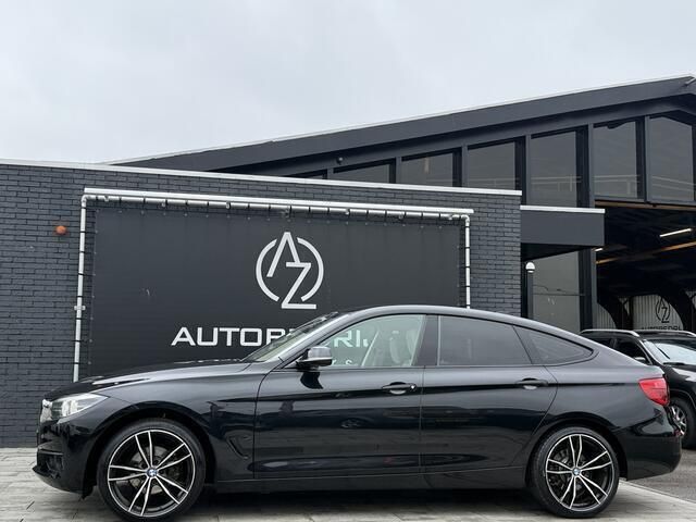 Zwart Gebruikt 2017 BMW 320 Hatchback | € 13.499 (Super prijs) - Afbeelding 1/4