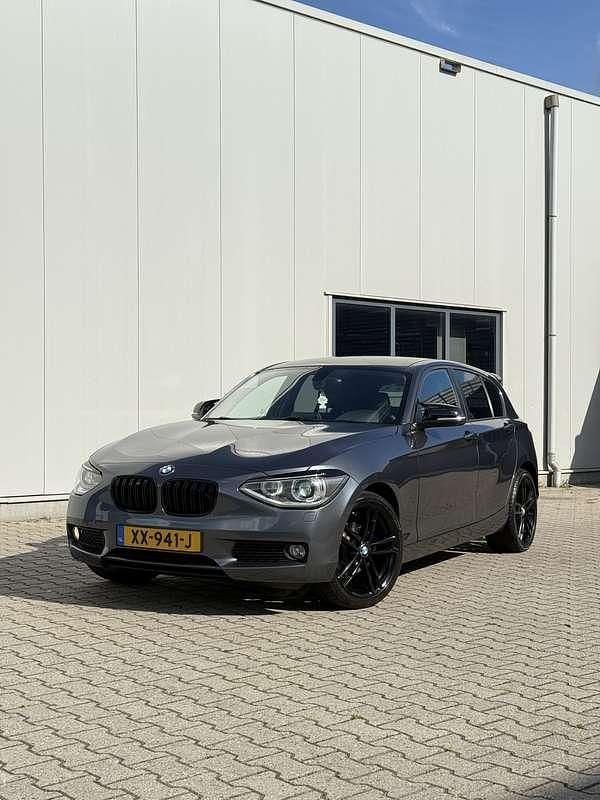 Grijs Gebruikt 2013 BMW 116 Executive Hatchback | € 9.000 (Eerlijke prijs) - Afbeelding 1/4