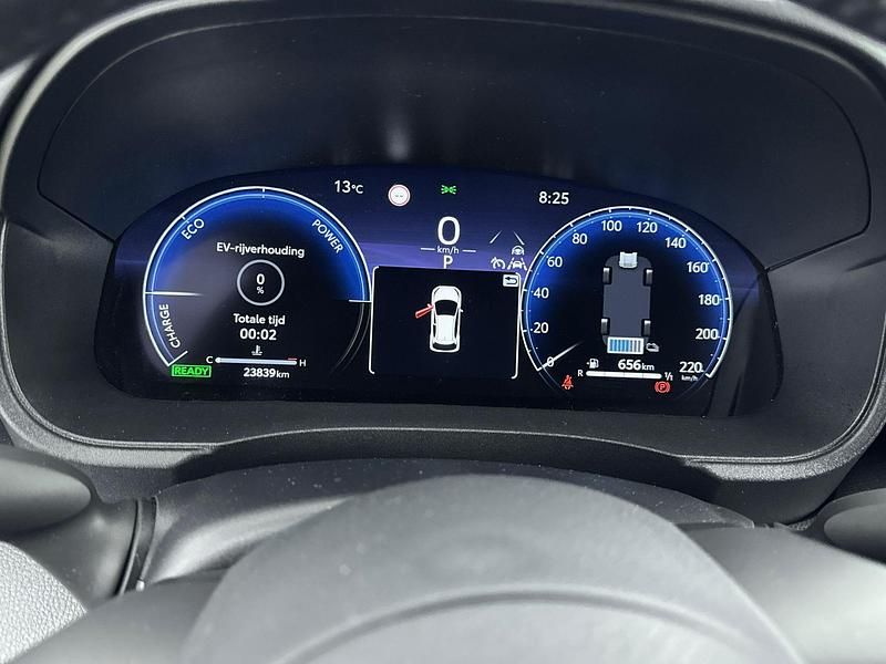 Occasion Toyota Yaris Executive 131 PK (96 kW) 2024 Grijs Hatchback