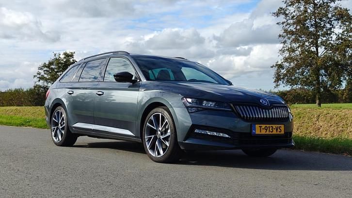 Gebruikt 2020 Skoda Superb SportLine | € 22.950 - Afbeelding 1/4