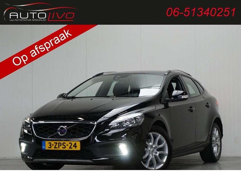 Zwart, metallic lak Gebruikt 2014 Volvo V40 CC Kinetic Stationwagen | € 10.995 (Eerlijke prijs) - Afbeelding 1/4