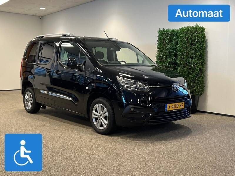 Zwart Gebruikt 2021 Toyota Proace Verso City Stationwagen | € 54.950 - Afbeelding 1/3