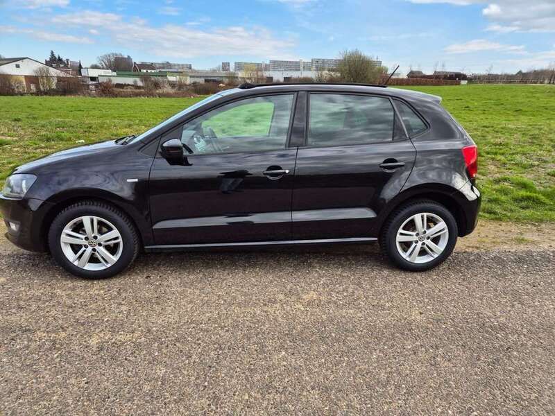Zwart Gebruikt 2013 VW Polo Comfortline Hatchback | € 6.400 (Super prijs) - Afbeelding 1/4