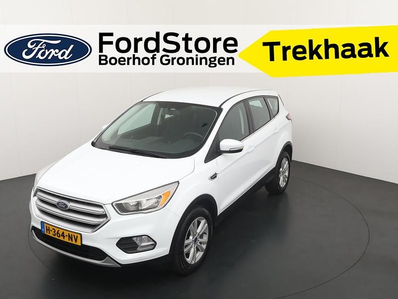 Wit Gebruikt 2017 Ford Kuga Trend SUV | € 17.545 (Eerlijke prijs) - Afbeelding 1/4