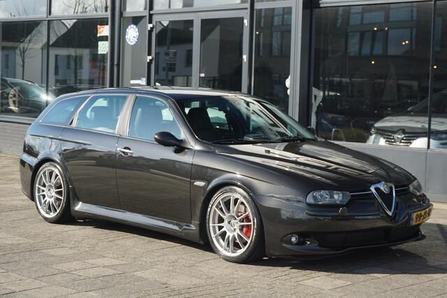 Zwart Gebruikt 2002 Alfa Romeo 156 GTA Stationwagen | € 19.980 - Afbeelding 1/4