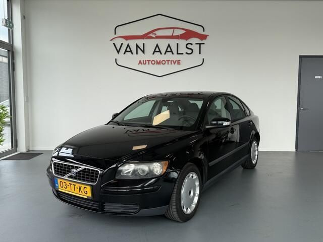Zwart Gebruikt 2007 Volvo S40 Sedan | € 2.150 (Eerlijke prijs) - Afbeelding 1/4