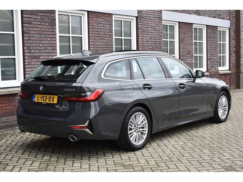 Occasion BMW 330 Executive 184 PK (135 kW) 2021 Grijs Stationwagen