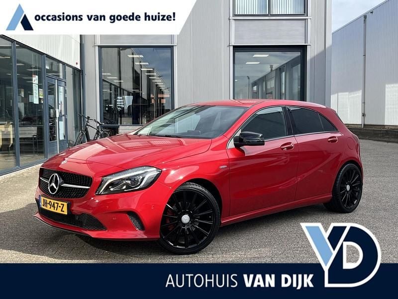 Rood Gebruikt 2016 Mercedes A160 Ambition Hatchback | € 14.495 (Eerlijke prijs) - Afbeelding 1/4