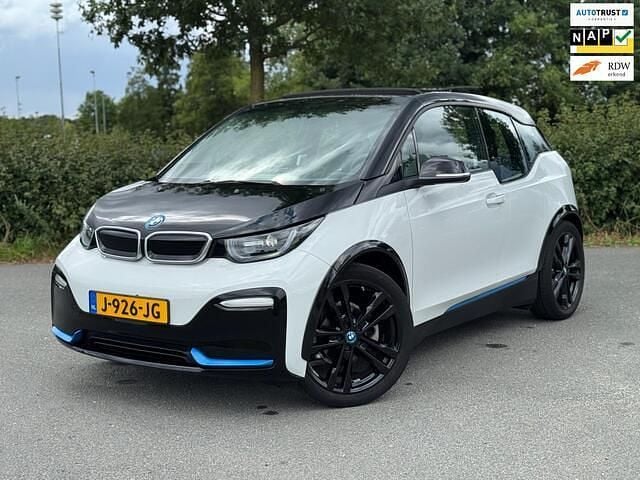 Wit, metallic lak Gebruikt 2020 BMW i3 Hatchback | € 18.888 (Eerlijke prijs) - Afbeelding 1/4