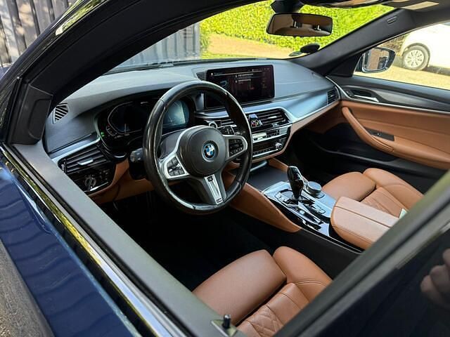 Occasion BMW 530e Executive 292 PK (214 kW) 2022 Blauw Stationwagen