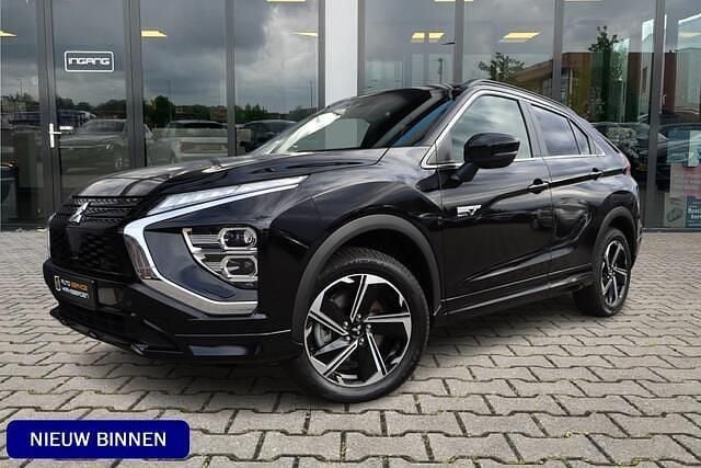 Zwart Gebruikt 2024 Mitsubishi Eclipse Cross Intense+ SUV | € 24.900 (Goede deal) - Afbeelding 1/4