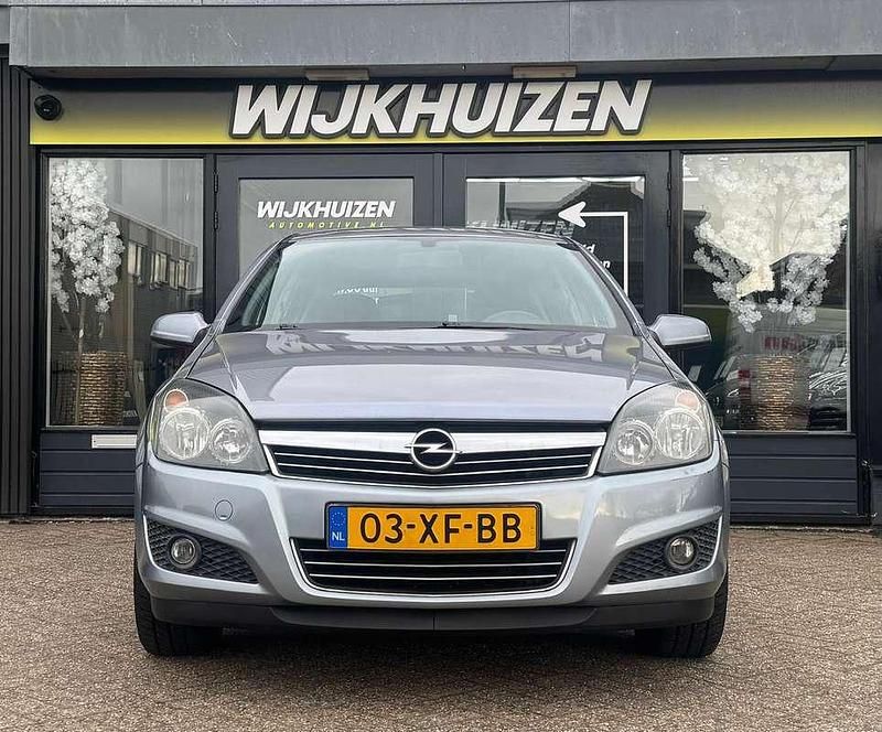 Occasion Opel Astra 116 PK (85 kW) 2007 Grijs Hatchback