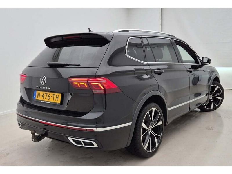 Occasion VW Tiguan Allspace R-line 150 PK (110 kW) 2022 Zwart SUV