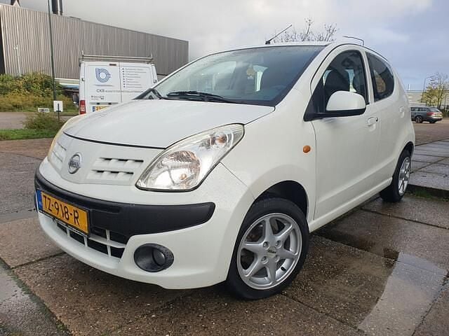 Wit Gebruikt 2011 Nissan Pixo Hatchback | € 2.000 (Eerlijke prijs) - Afbeelding 1/4