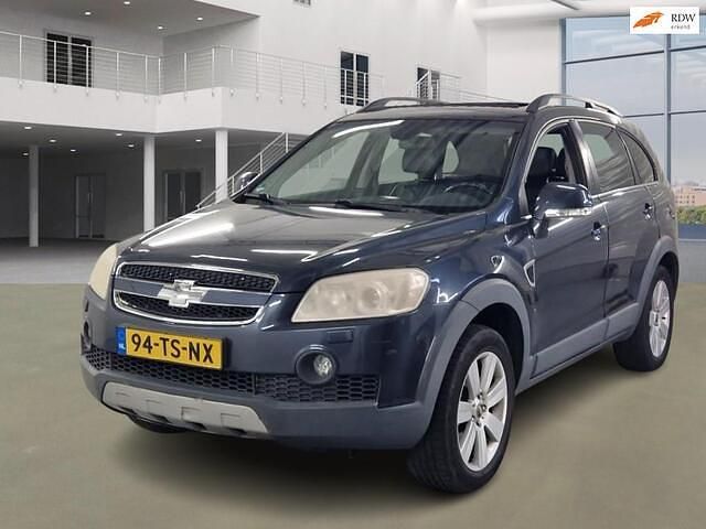 Grijs Gebruikt 2007 Chevrolet Captiva SUV | € 2.750 (Eerlijke prijs) - Afbeelding 1/4