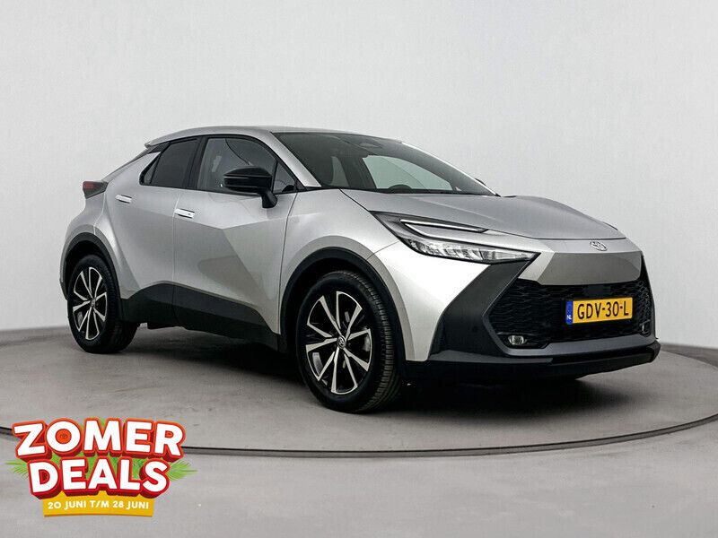 Grijs Gebruikt 2024 Toyota C-HR SUV | € 32.499 (Super prijs) - Afbeelding 1/4