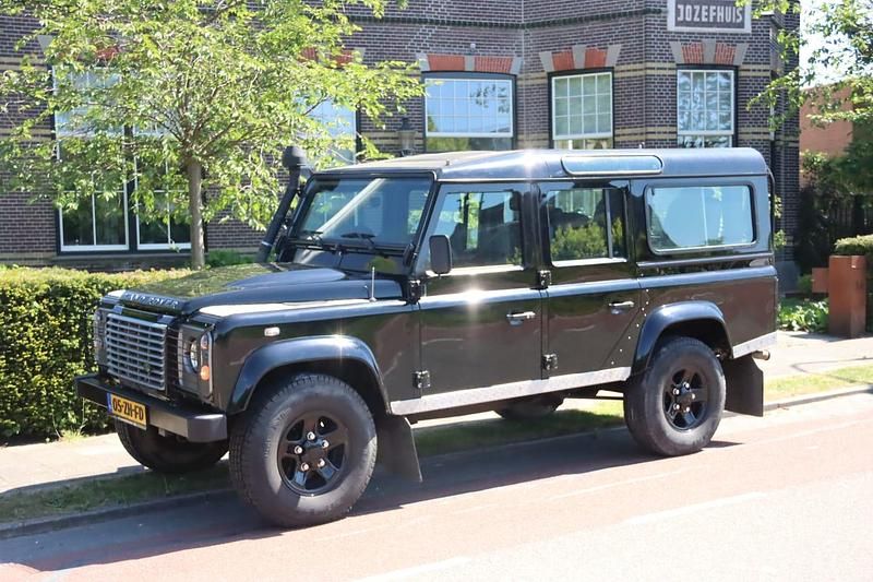 Occasion Land Rover Defender SE 122 PK (89 kW) 2008 Zwart (metallic) MPV