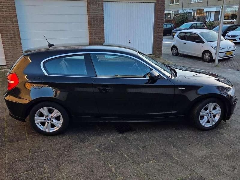 Occasion BMW 116 122 PK (89 kW) 2010 Zwart Hatchback
