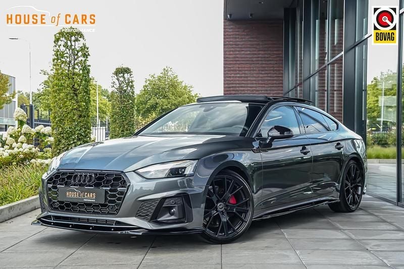 Grijs Gebruikt 2022 Audi A5 Sportback Ambiente Hatchback | € 45.290 - Afbeelding 1/4
