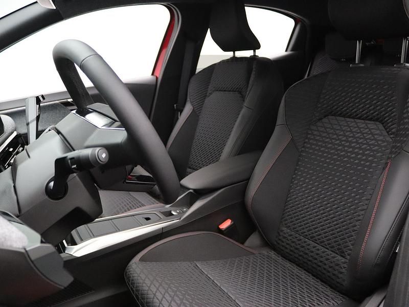 Nieuw Renault Clio V Techno 160 PK (117 kW) 2026 Rood metallic Hatchback