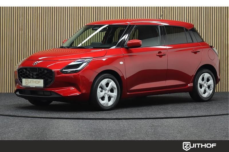Rood Gebruikt 2025 Suzuki Swift Hatchback | € 24.950 (Duur) - Afbeelding 1/4