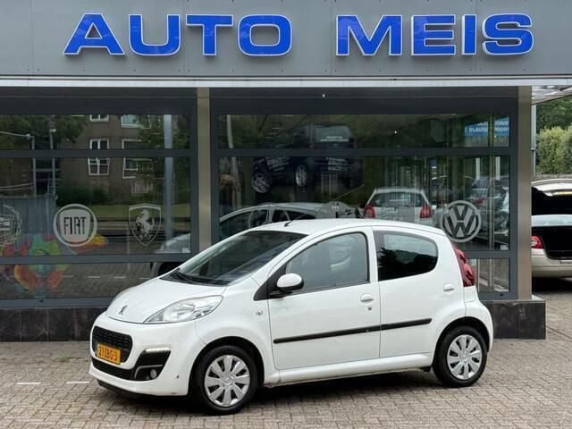 Wit, metallic lak Gebruikt 2012 Peugeot 107 Hatchback | € 2.495 (Eerlijke prijs) - Afbeelding 1/4