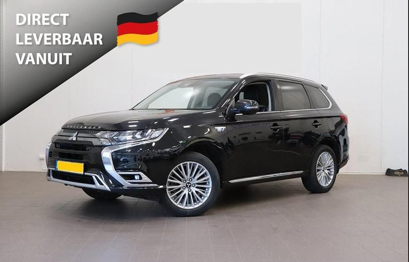 Zwart Gebruikt 2020 Mitsubishi Outlander P-HEV Intense+ SUV | € 29.880 (Duur) - Afbeelding 1/4